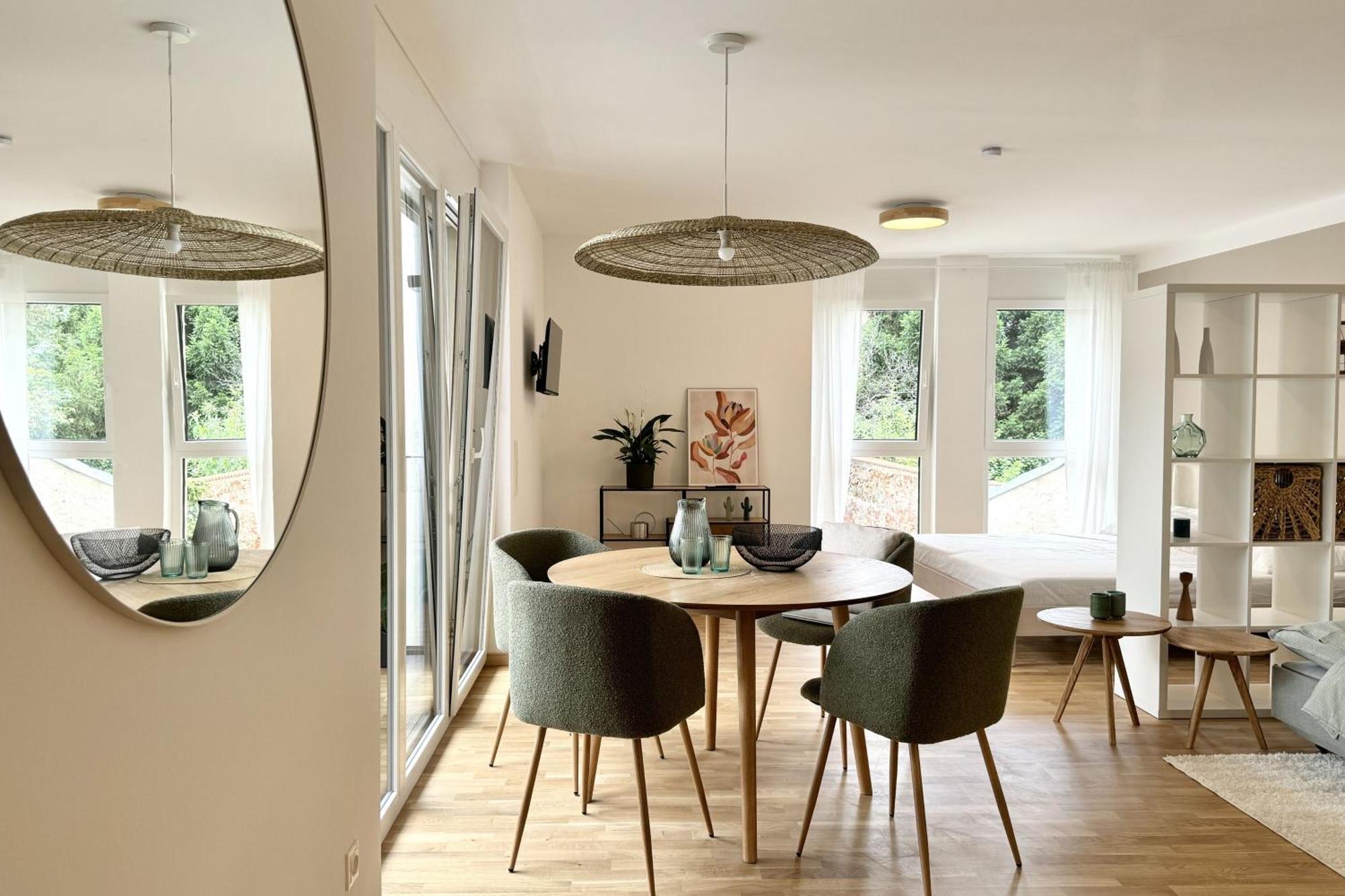 ווינר נוישטאדט Modernes Studio Beim Domplatz מראה חיצוני תמונה
