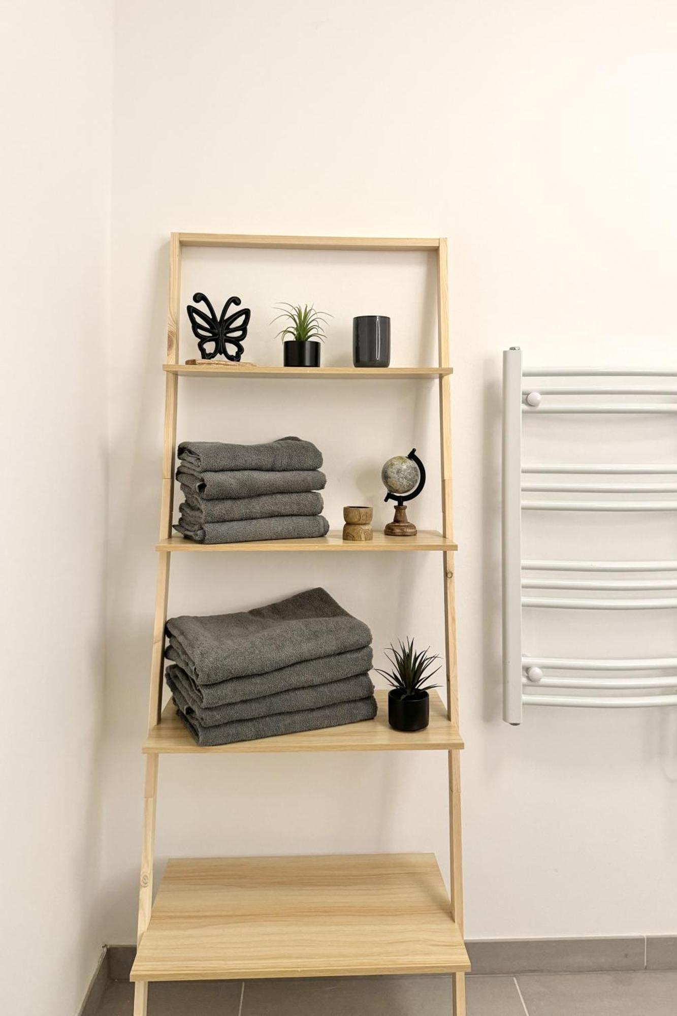 ווינר נוישטאדט Modernes Studio Beim Domplatz מראה חיצוני תמונה