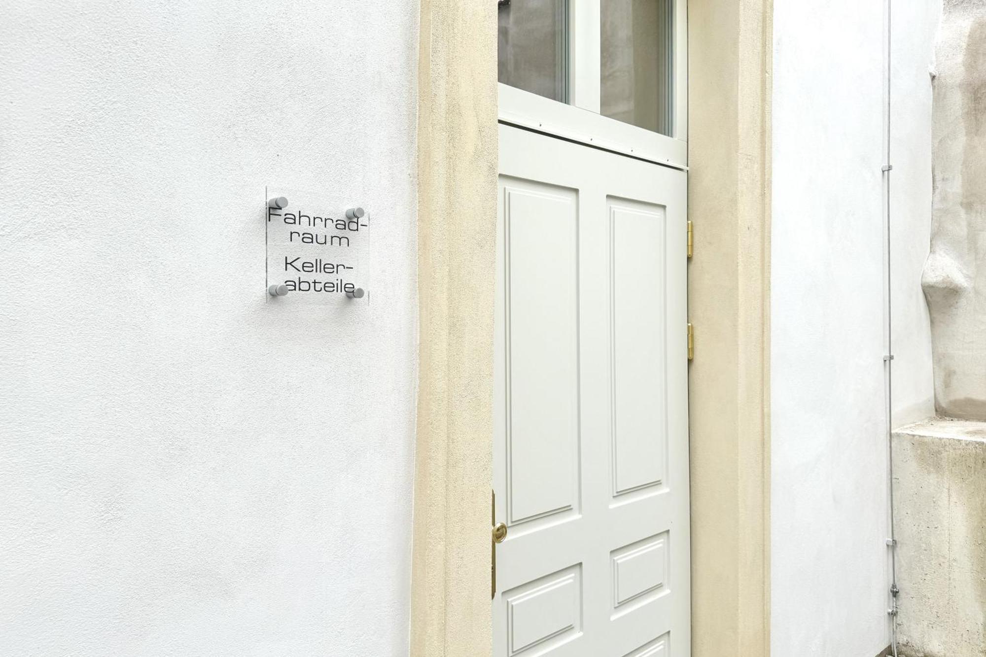 ווינר נוישטאדט Modernes Studio Beim Domplatz מראה חיצוני תמונה